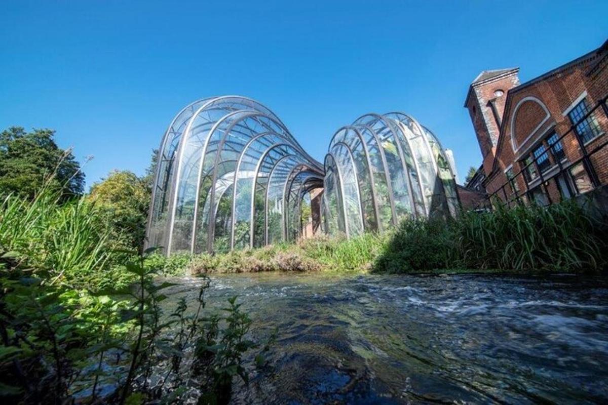 Bombay Sapphire Gin Distillery Tour and Cocktail