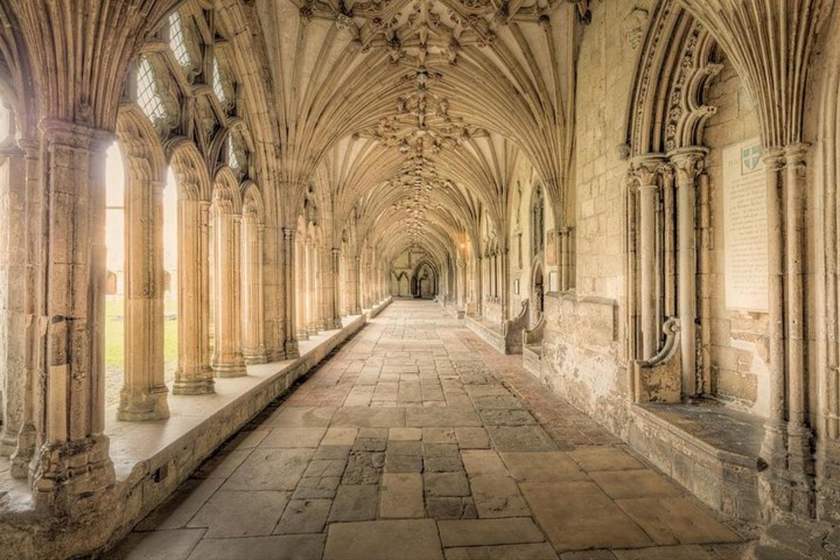 Canterbury Cathedral, Leeds Castle and Dover Castle Private Tour