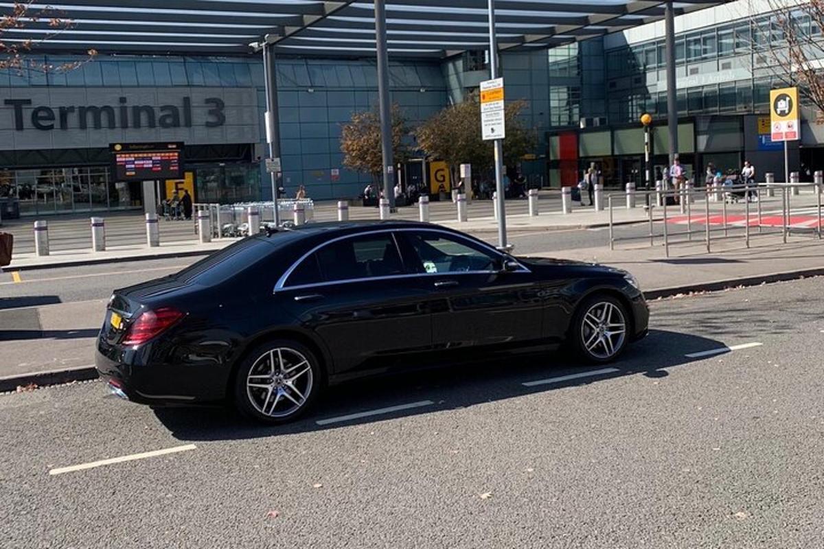 Chauffeur Limo Airport Transfer Heathrow-London