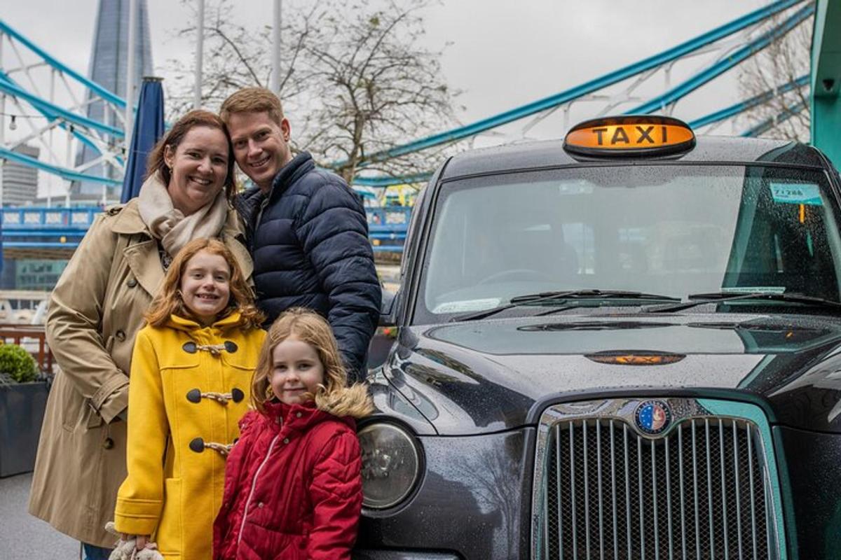 Discover London in a Panoramic Black Cab