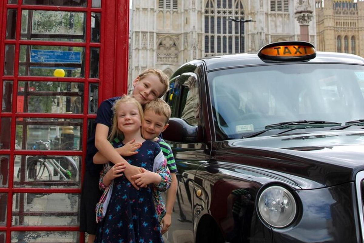 Discover London in a Panoramic Black Cab