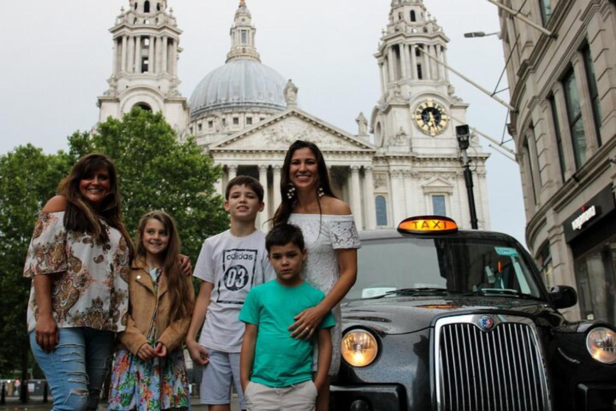 Discover London in a Panoramic Black Cab