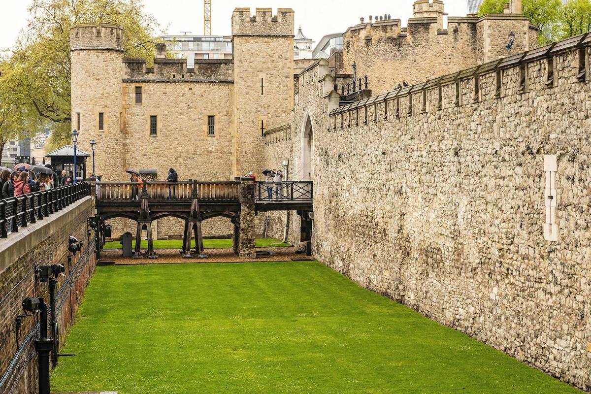 Early Admission to the Tower of London with Guided Tour