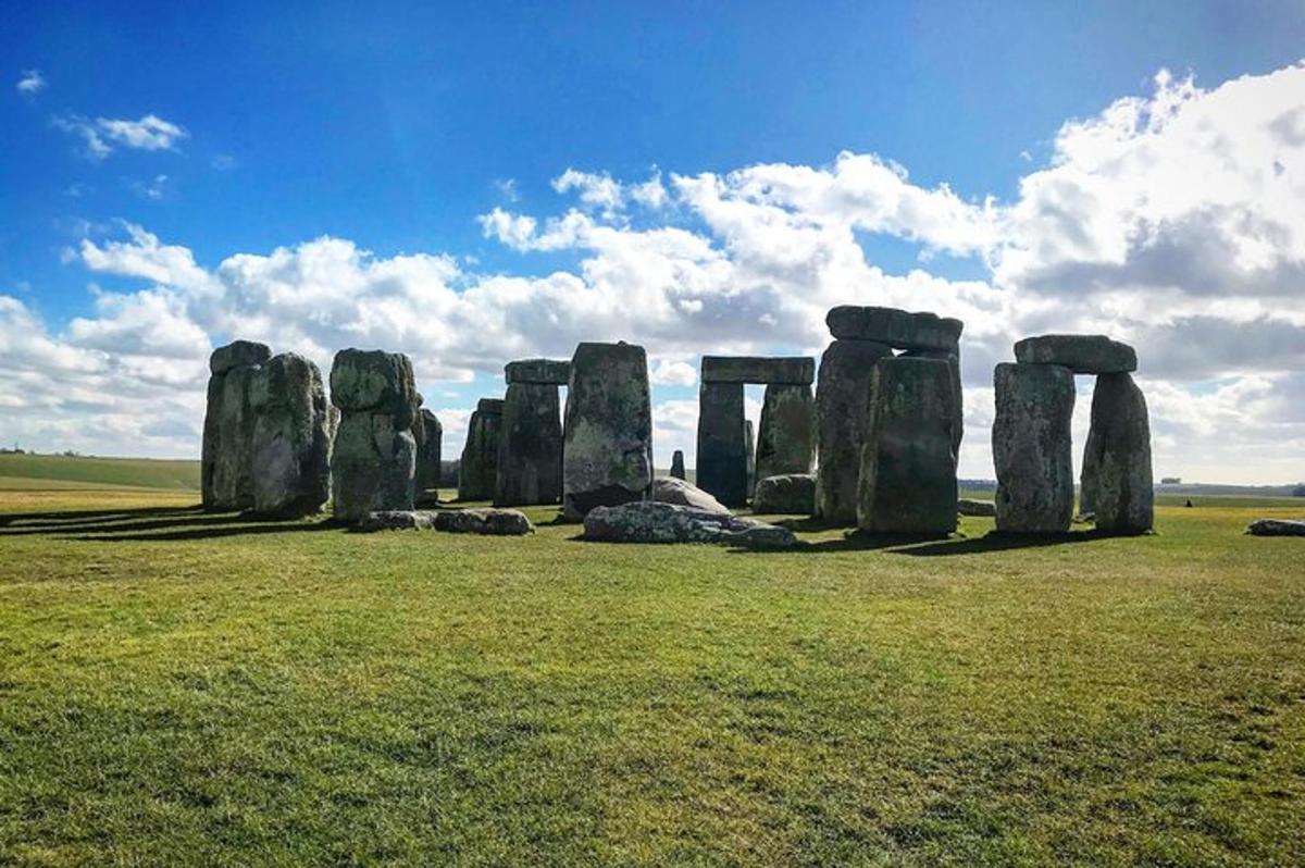 England in One Day: Stonehenge, Bath, the Cotswolds and Stratford-upon-Avon Day Trip from London