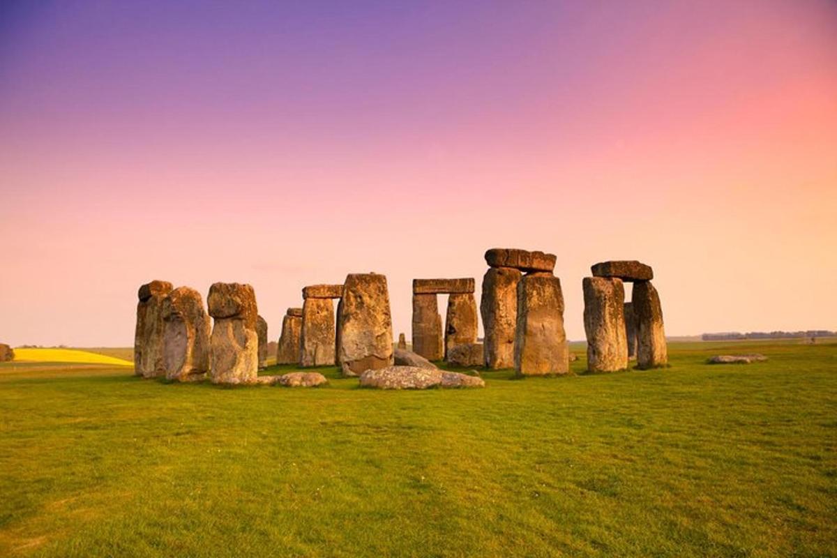 From London: Stonehenge and The Stone Circles of Avebury