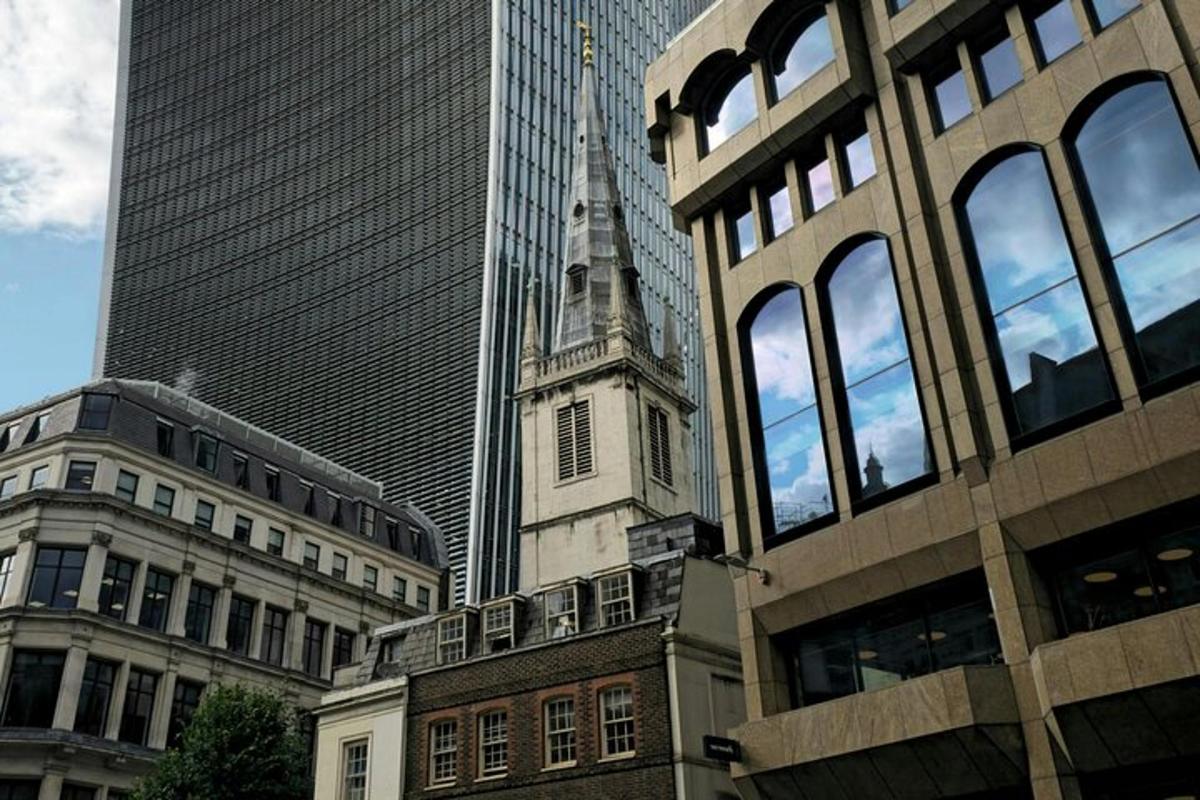 Guided Walking Tour in London: Secrets of the City