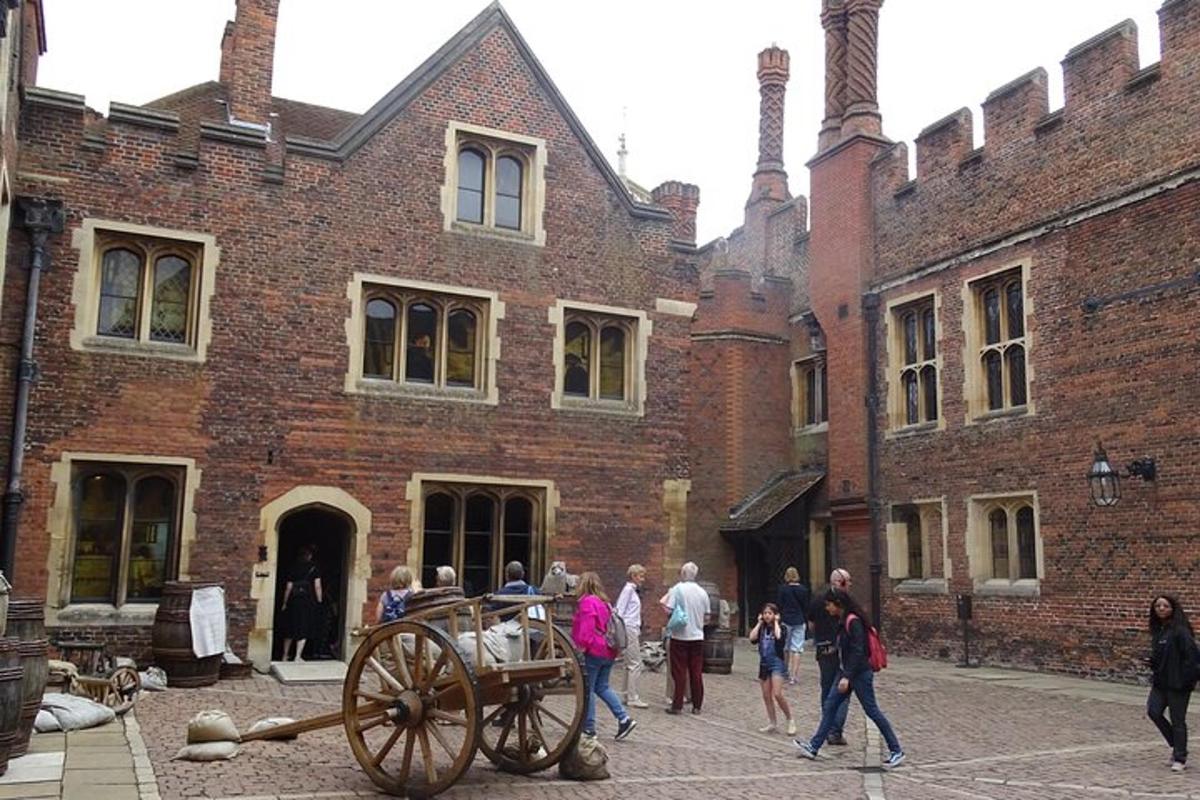 Hampton Court Palace Private Tour – discovering the excesses of Henry VIII