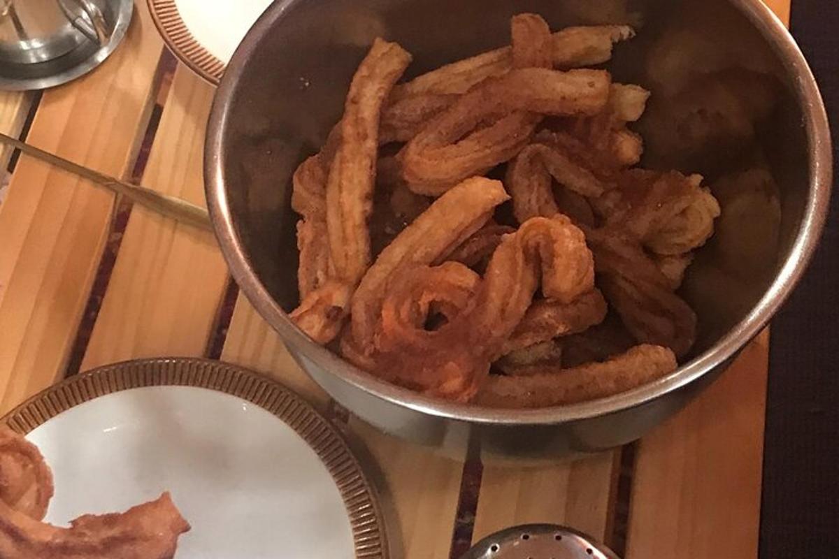 Hands-On Churros & Chocolate Class on a London Houseboat