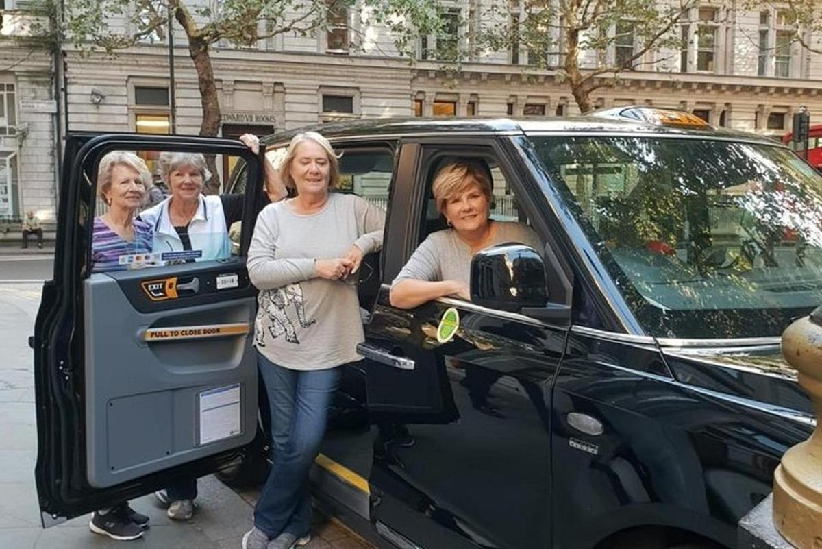 Heathrow Layover Experience: Private Full-Day Black Cab Tour