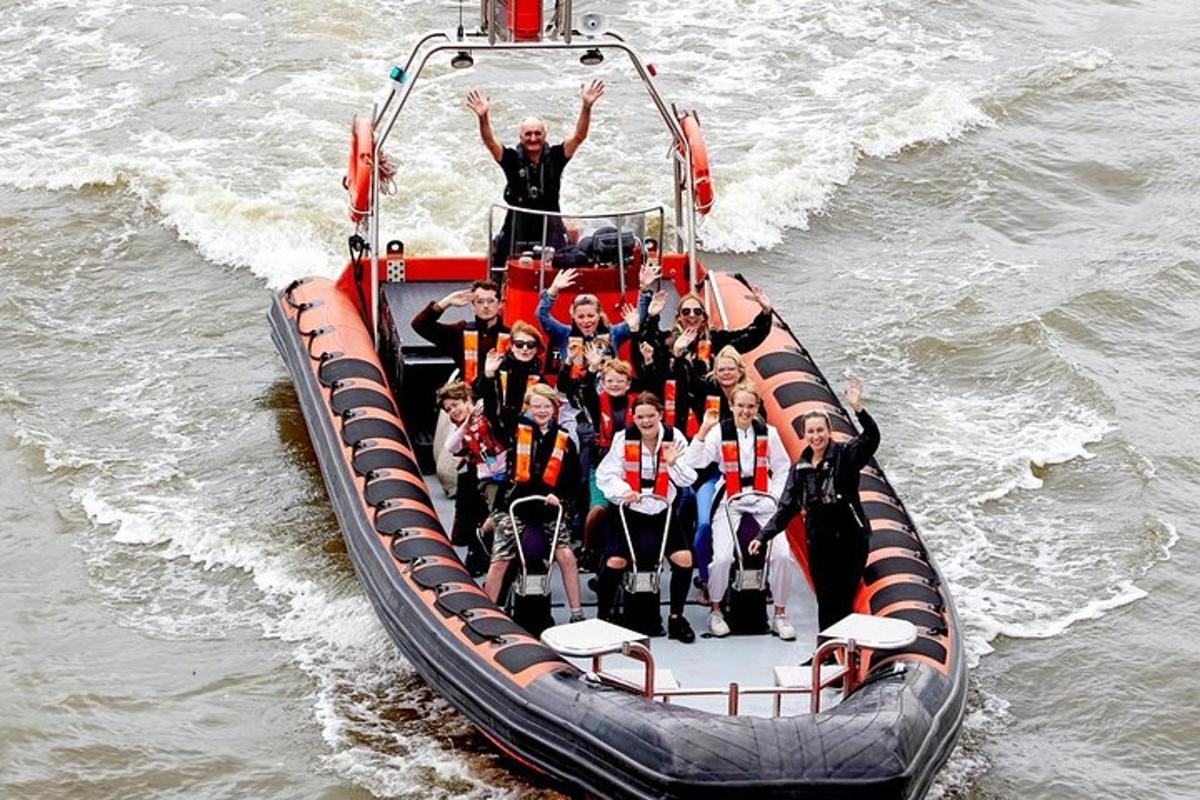 Iconic Sights of London: High-Speed Boat Trip