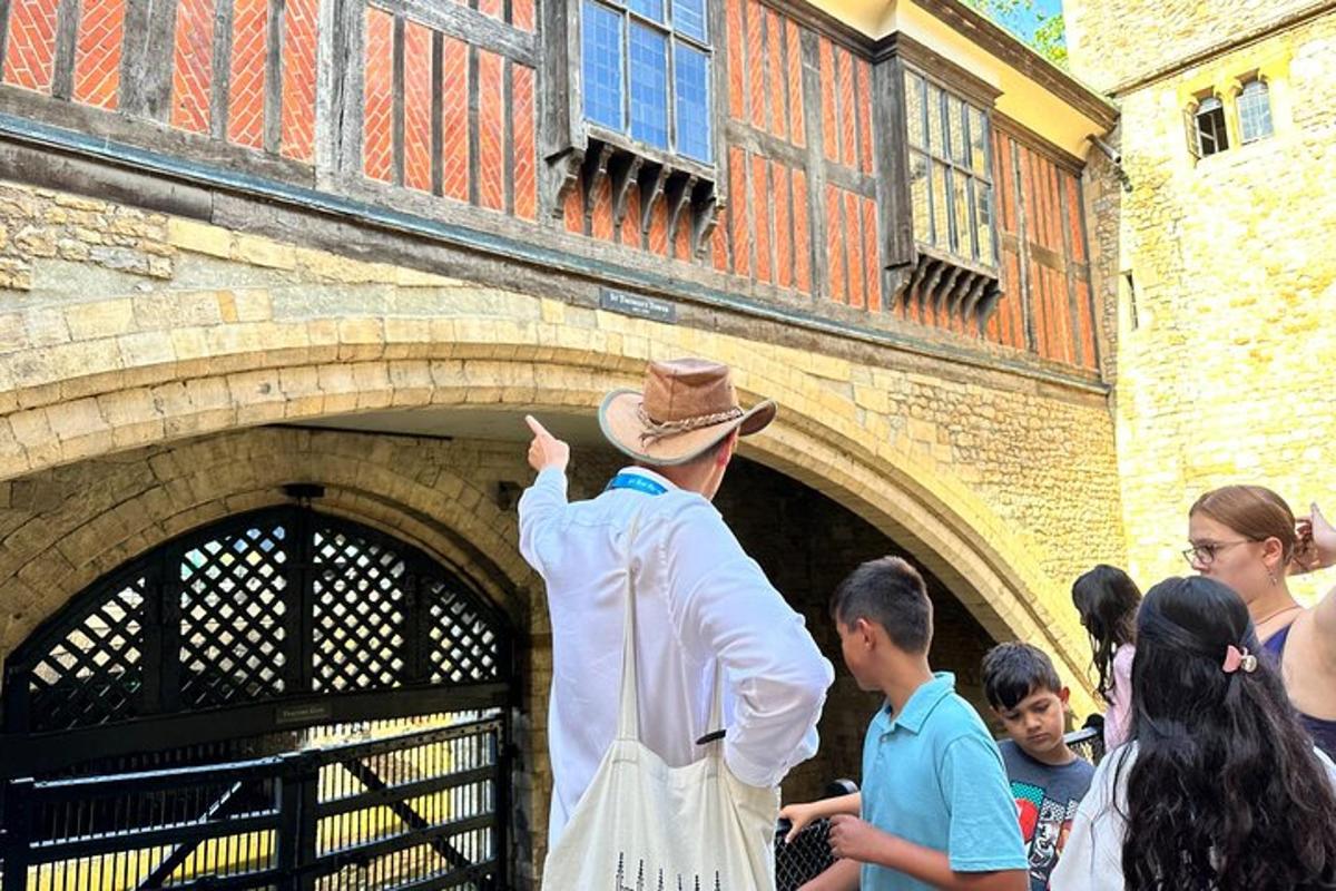 Kid-Friendly Tour: Tower of London and Tower Bridge Entry