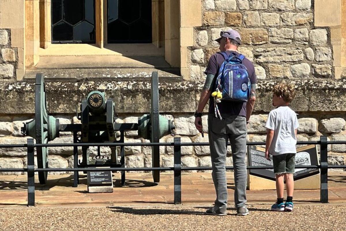 Kid-Friendly Tour: Tower of London and Tower Bridge Entry