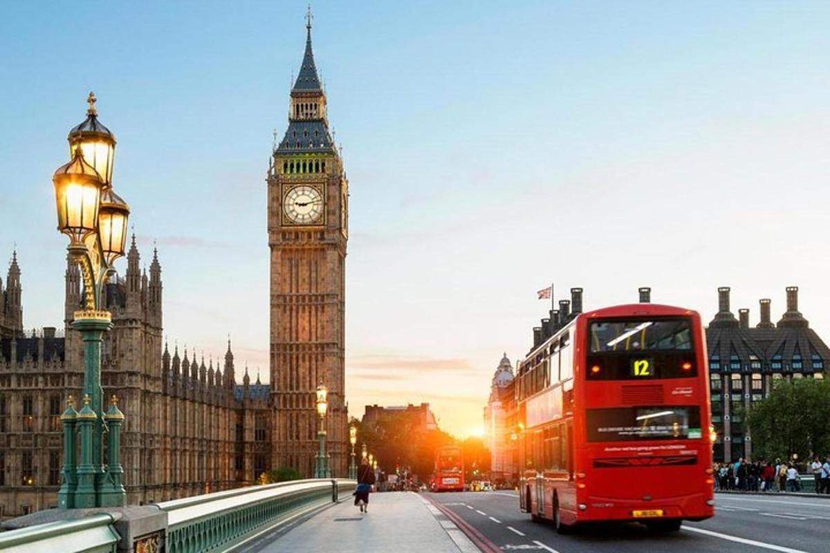 London 30 Top Sights with Fun Local Guide