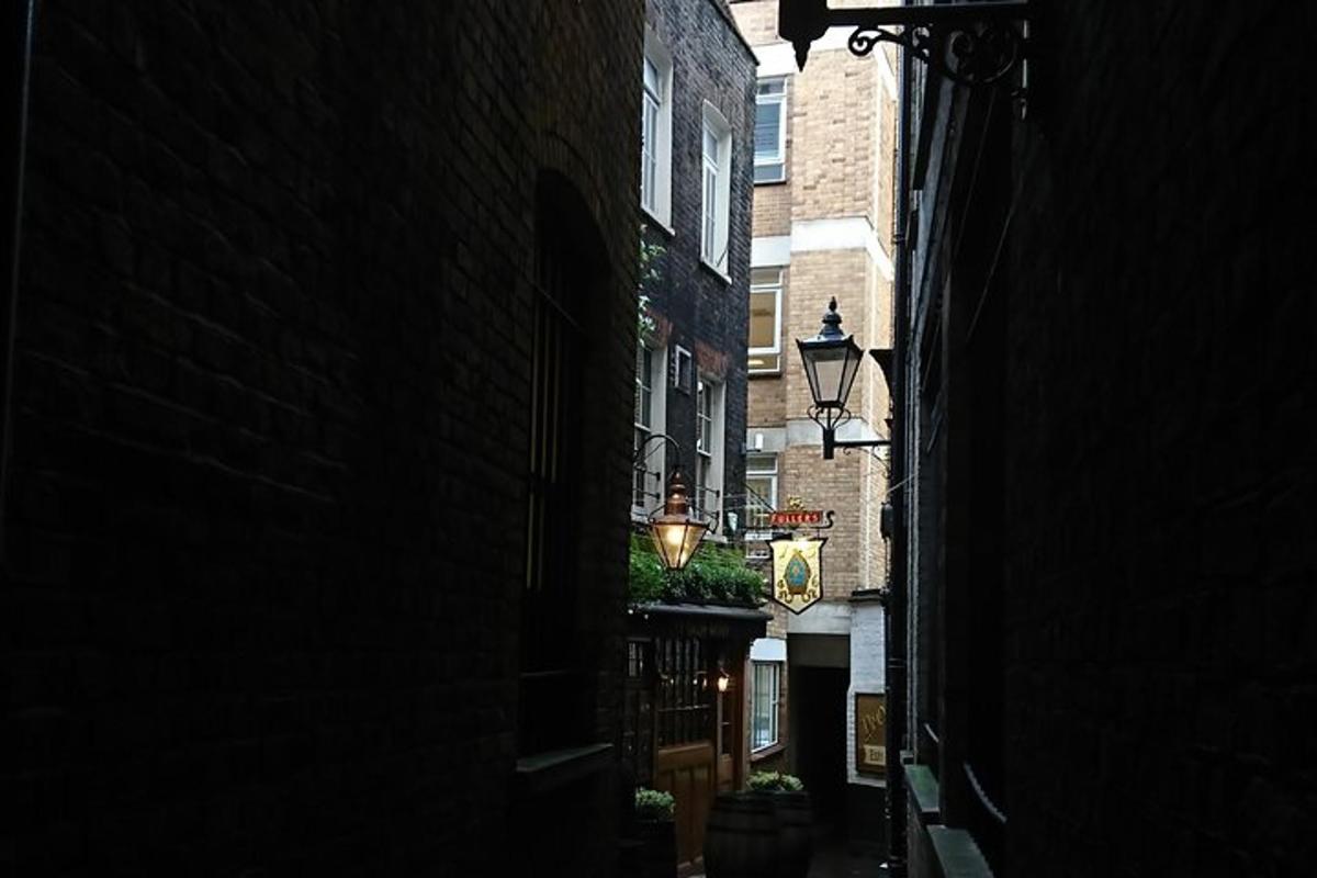 London Christmas Carol & Charles Dickens Small Group Walking Tour