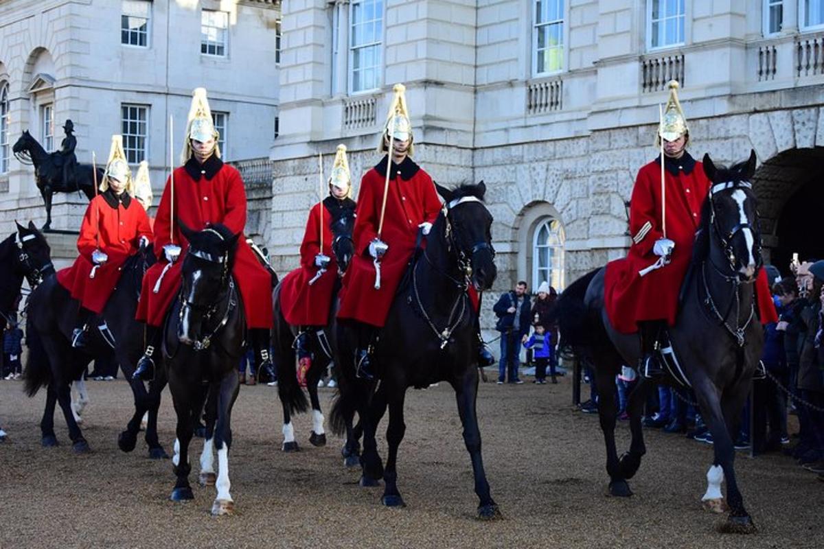 London City Tour and River Cruise with Spanish-Speaking Guide