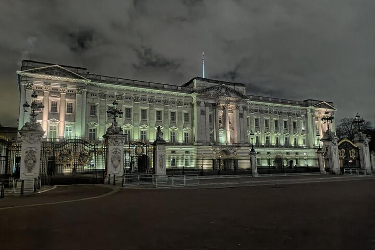 London Royal Westminster By Night Walking Tour