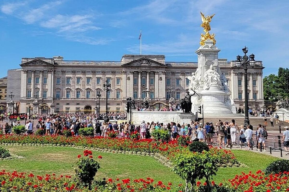 London Walking Tour with Westminster Abbey and Changing of the Guard