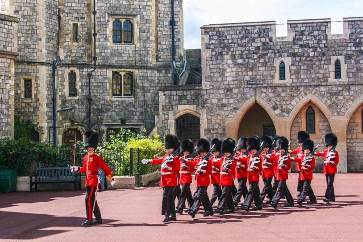 London: Westminster Abbey & Changing of the Guard Guided Tour