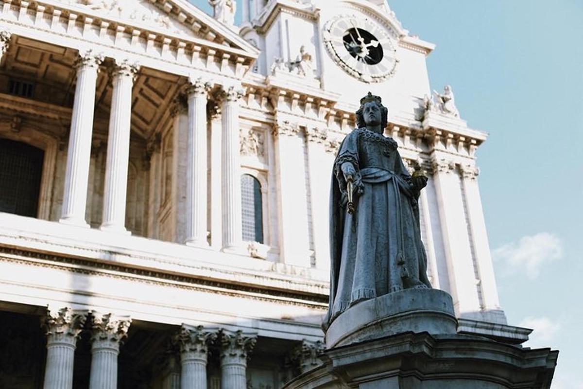 Old City of London Guided Walking Tour Semi-Private 12ppl Max