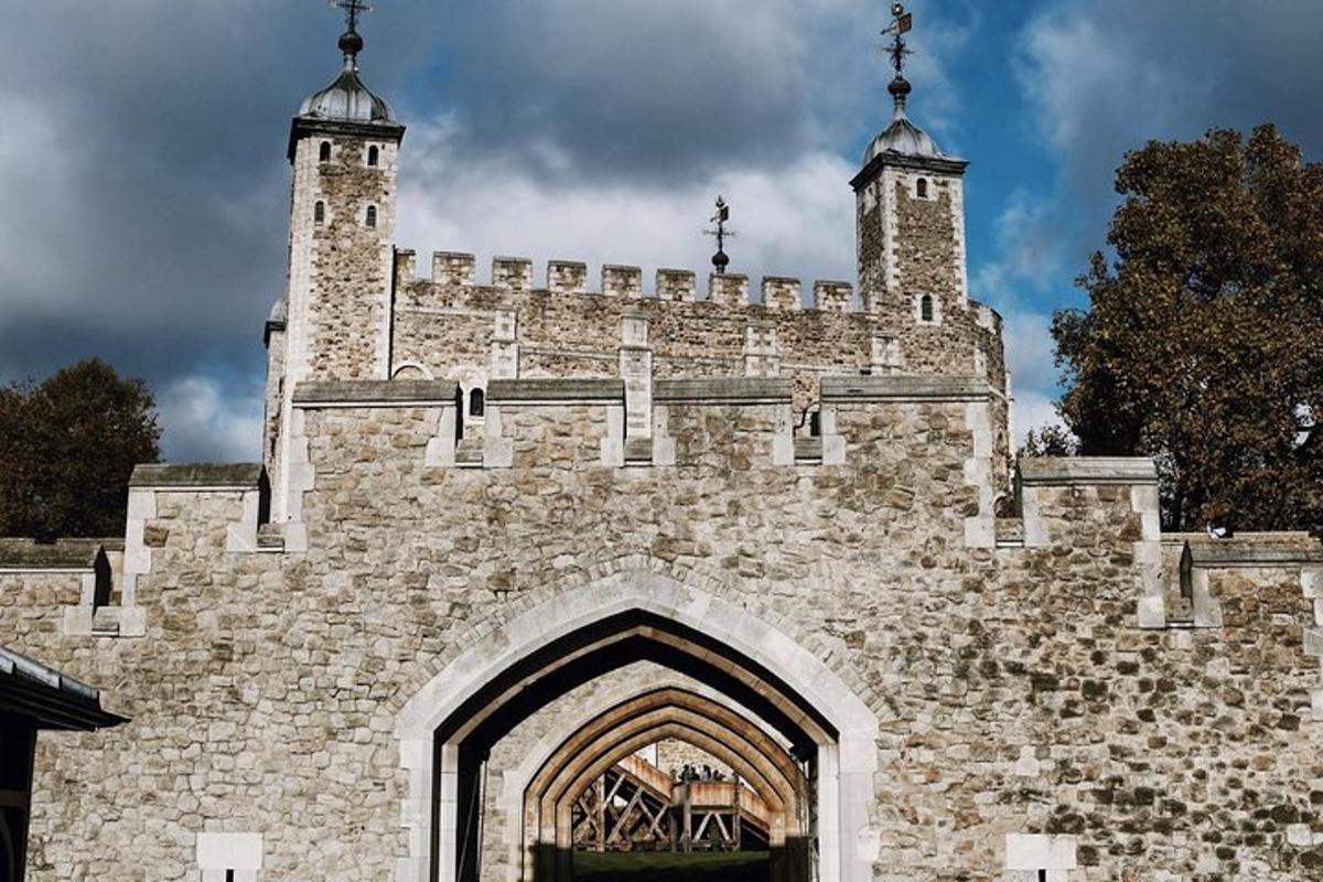 Old City of London Guided Walking Tour Semi-Private 12ppl Max