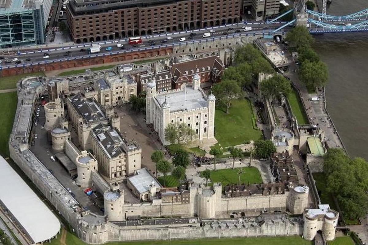 Private Guided Tour: Tower Of London and British Museum (4 hours)