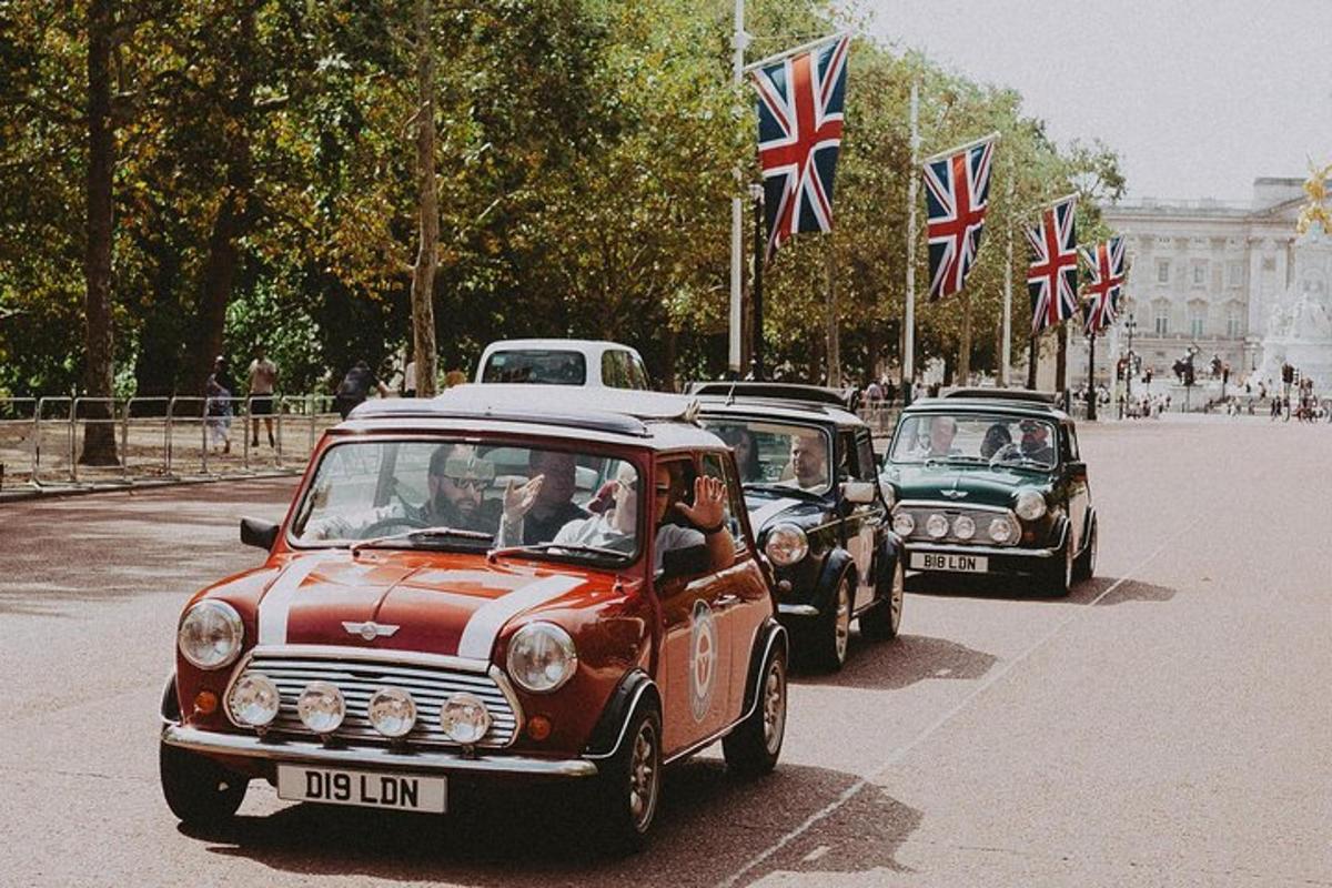 Private Panoramic Tour of London in a Classic Car