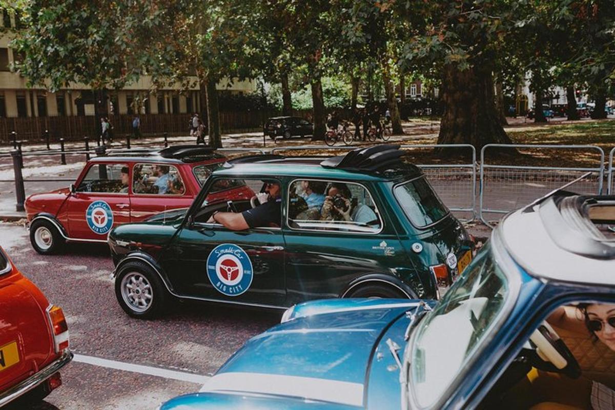 Private Panoramic Tour of London in a Classic Car