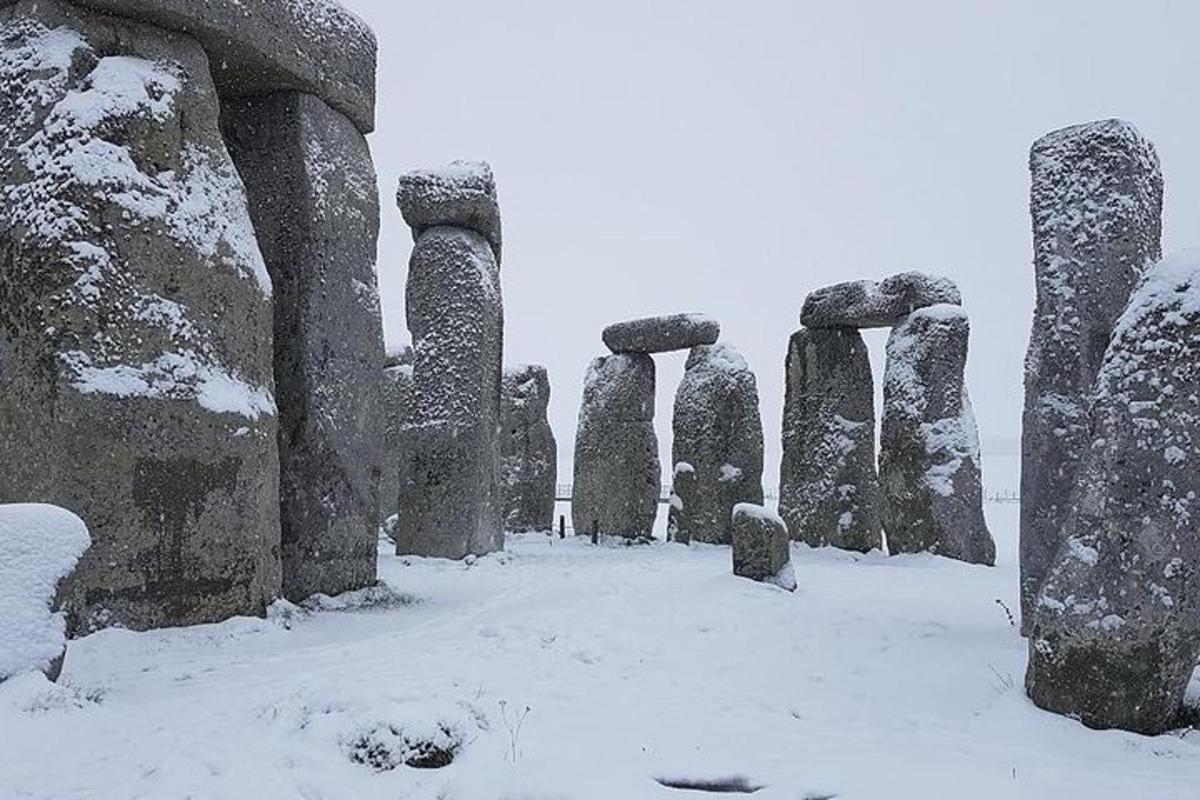 Private Stonehenge, Woodhenge, Avebury Stone Circle Day Tour