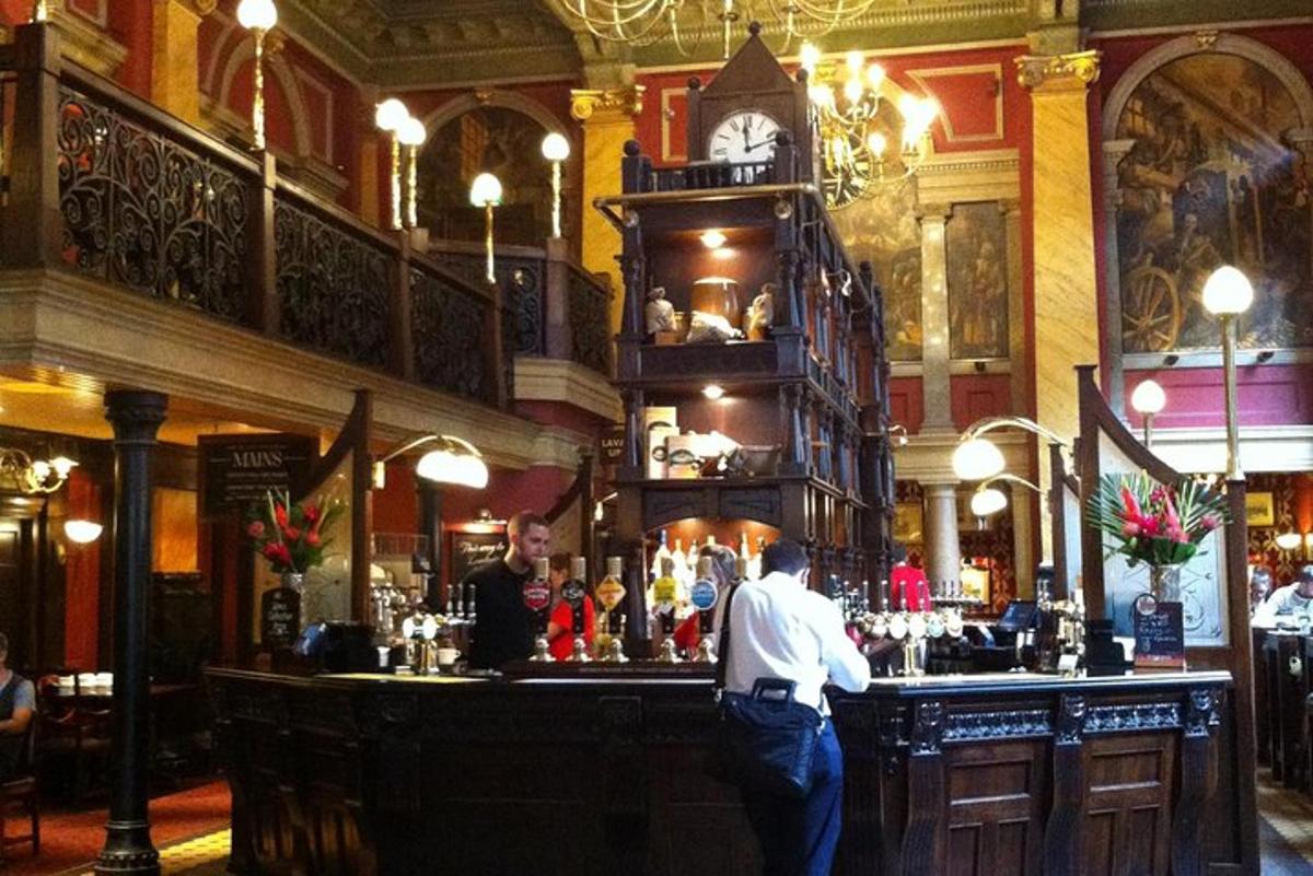 Private Tour of London’s Historic Pubs