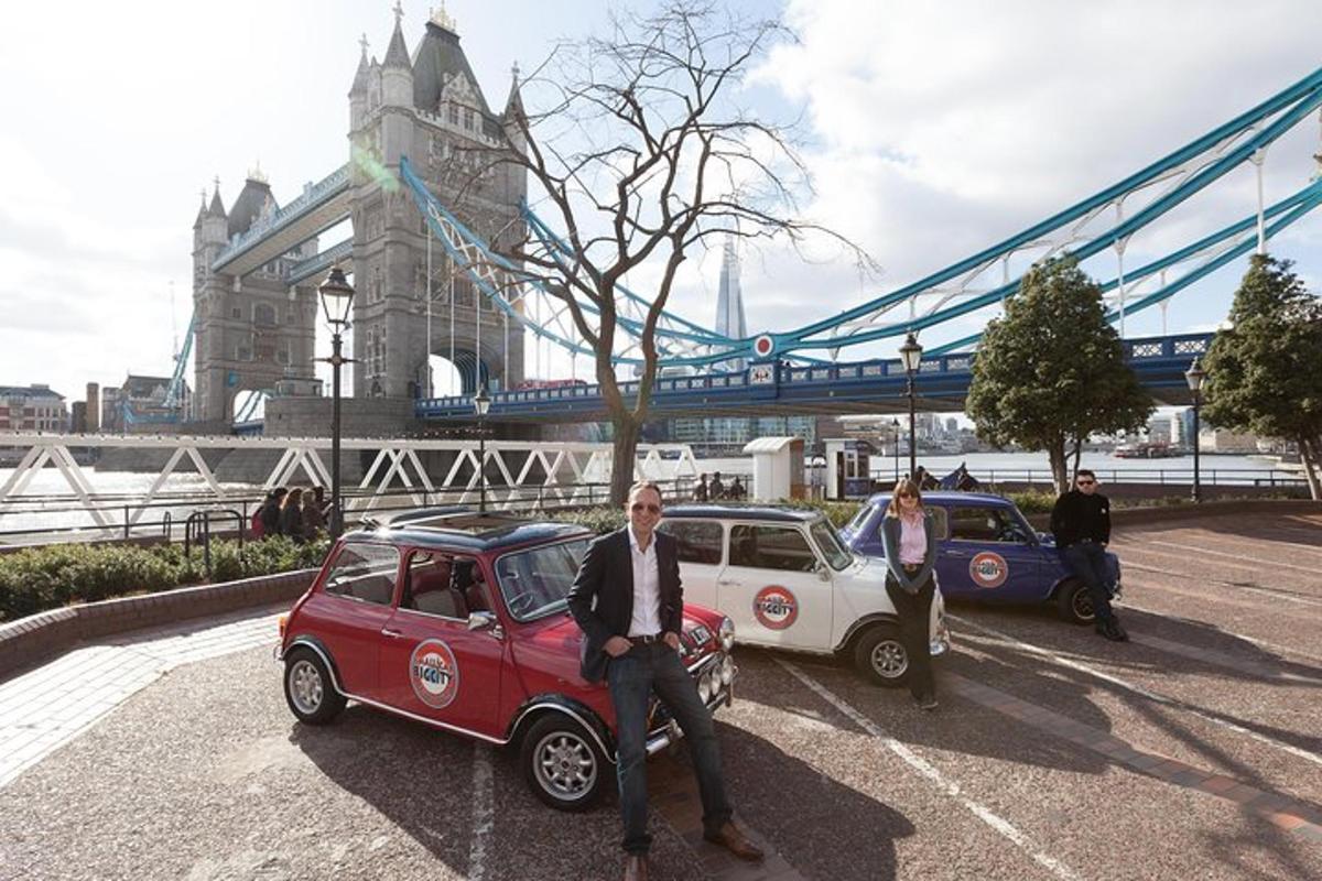 Private Tour of London’s Landmarks in a Classic Car