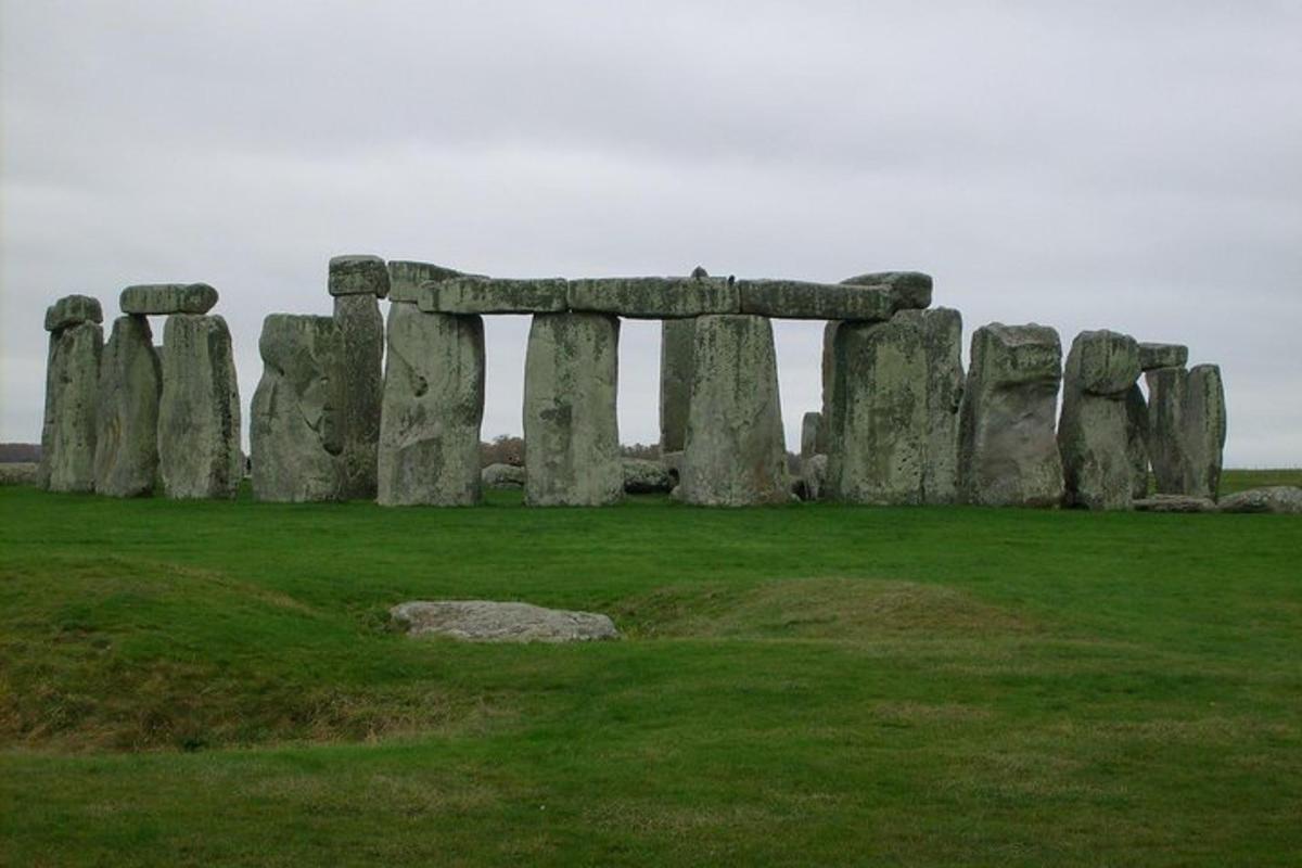 Private Tour of Stonehenge and Salisbury Cathedral