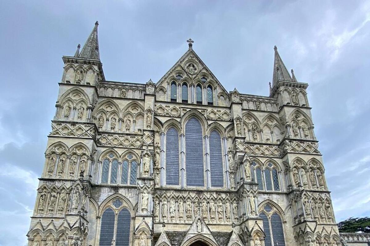 Private Tour of Stonehenge and Salisbury Cathedral