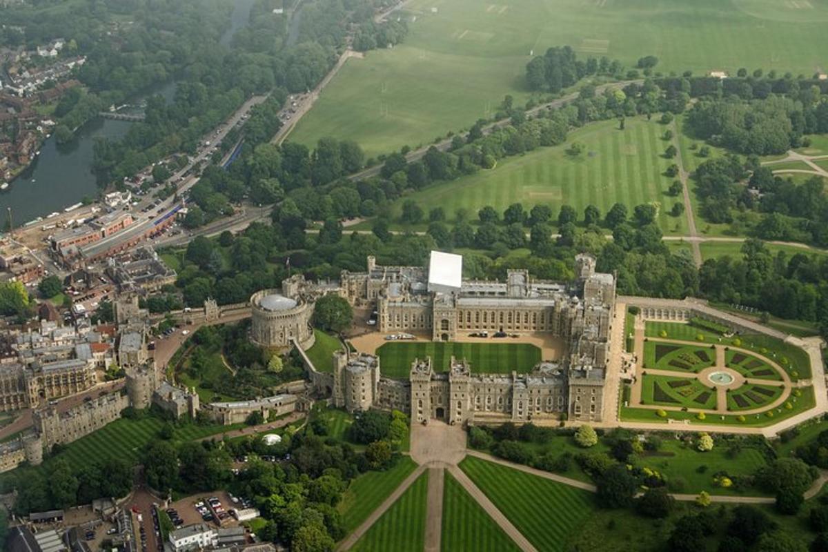 Royal Windsor Castle Private Tour with pass