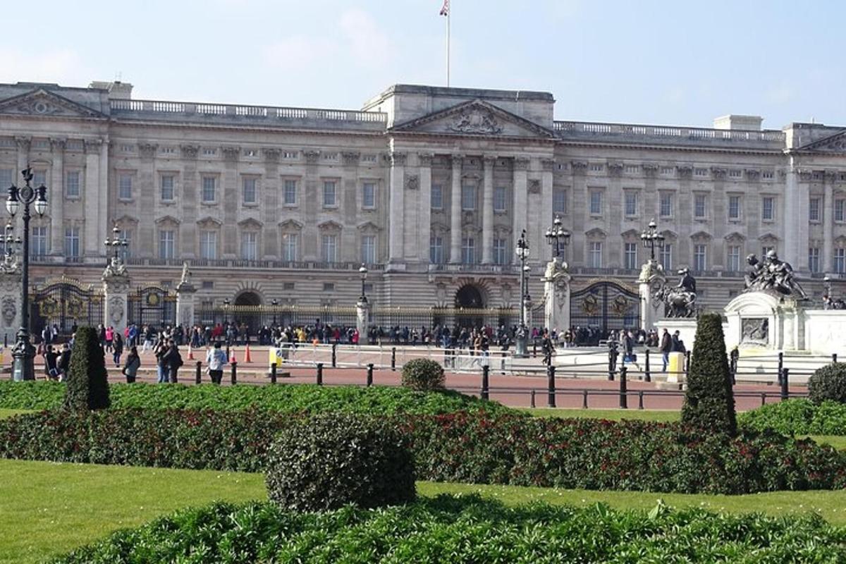 Royal tour of St James’, Parks, Palaces and Royal intrigue