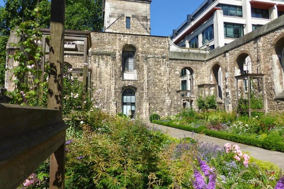 Secret Gardens of the City of London Private Tour