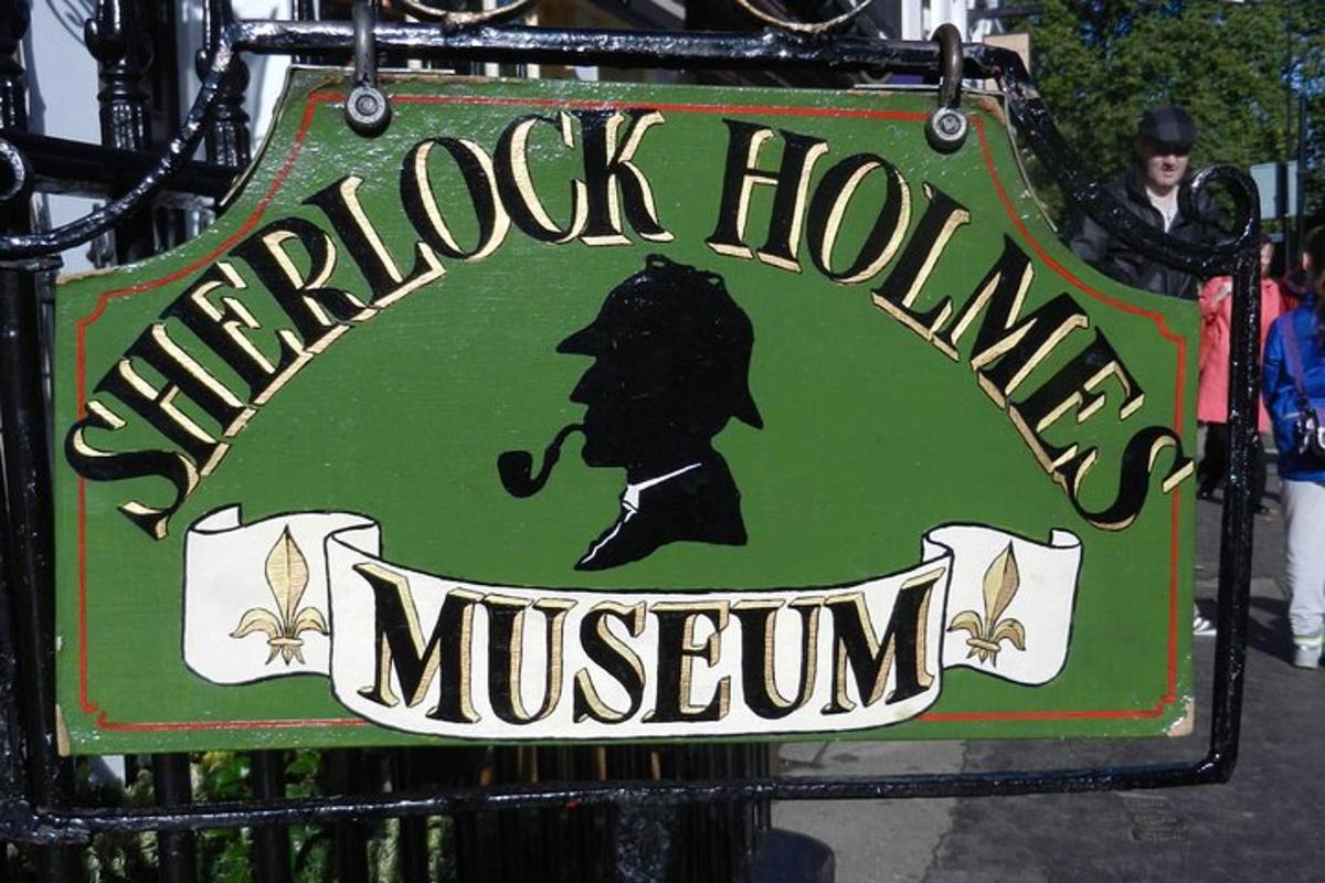 Sherlock Holmes Museum & Westminster Walking Tour