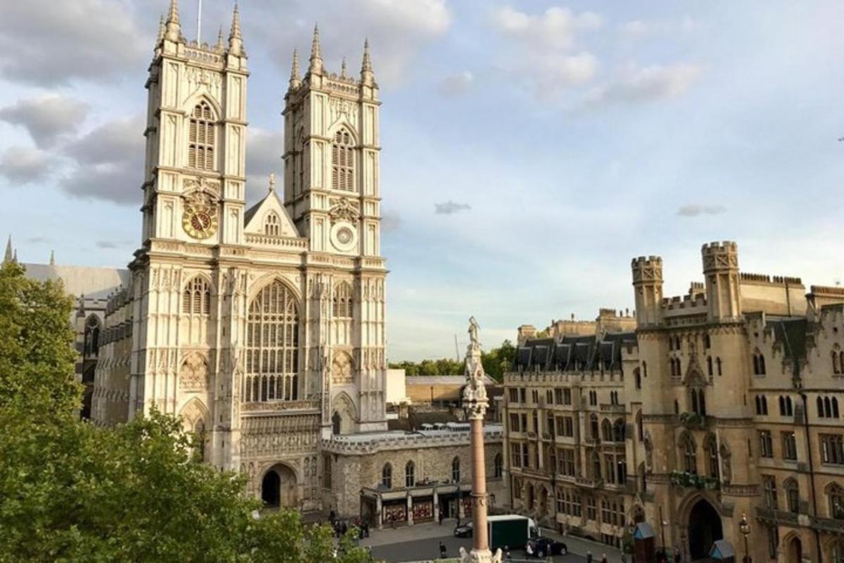 Skip the Line into Houses of Parliament & Westminster Abbey Fully-Guided Tour