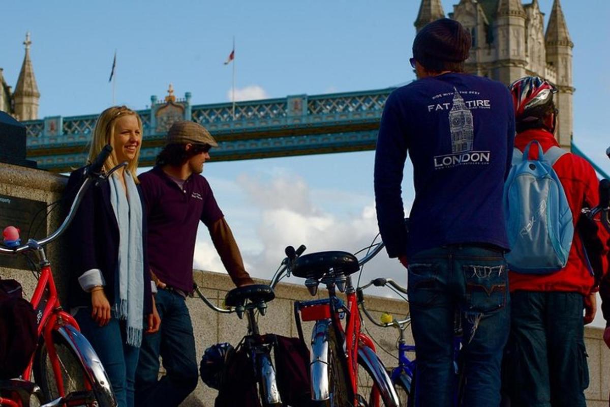 Small-Group River Thames Bike Tour