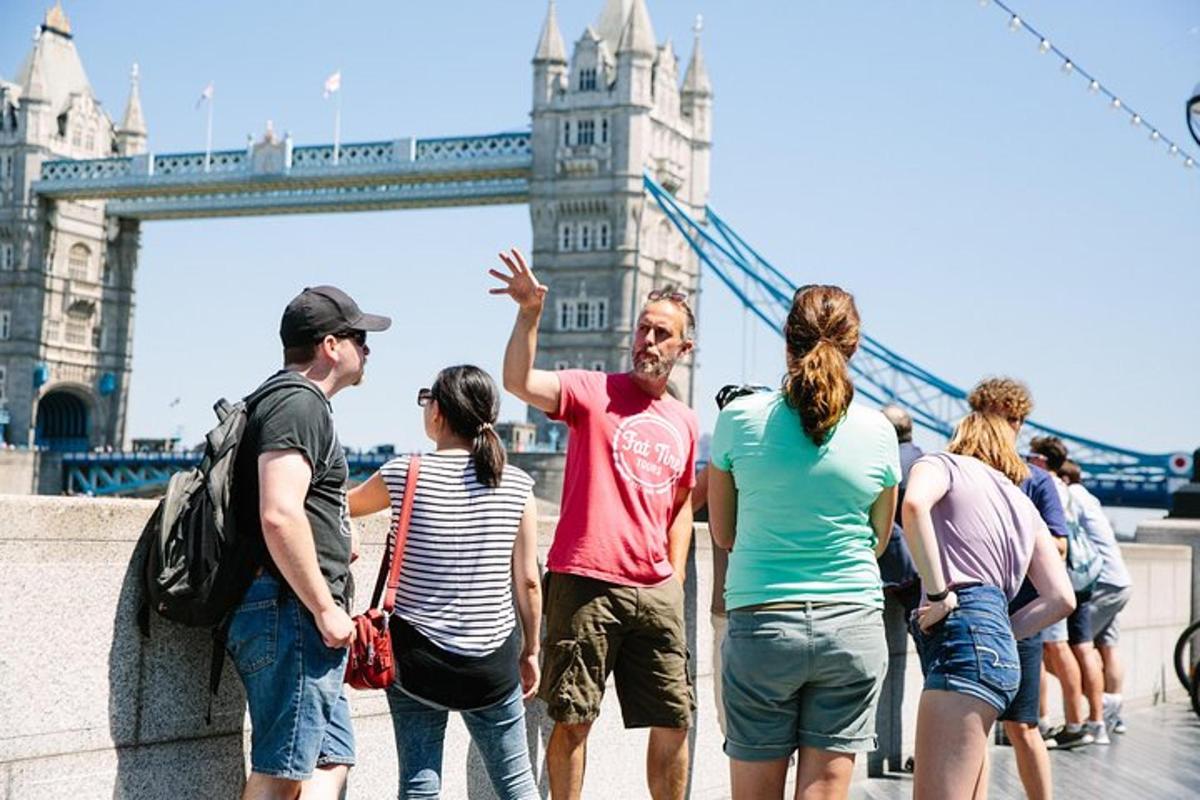 Small-Group River Thames Bike Tour