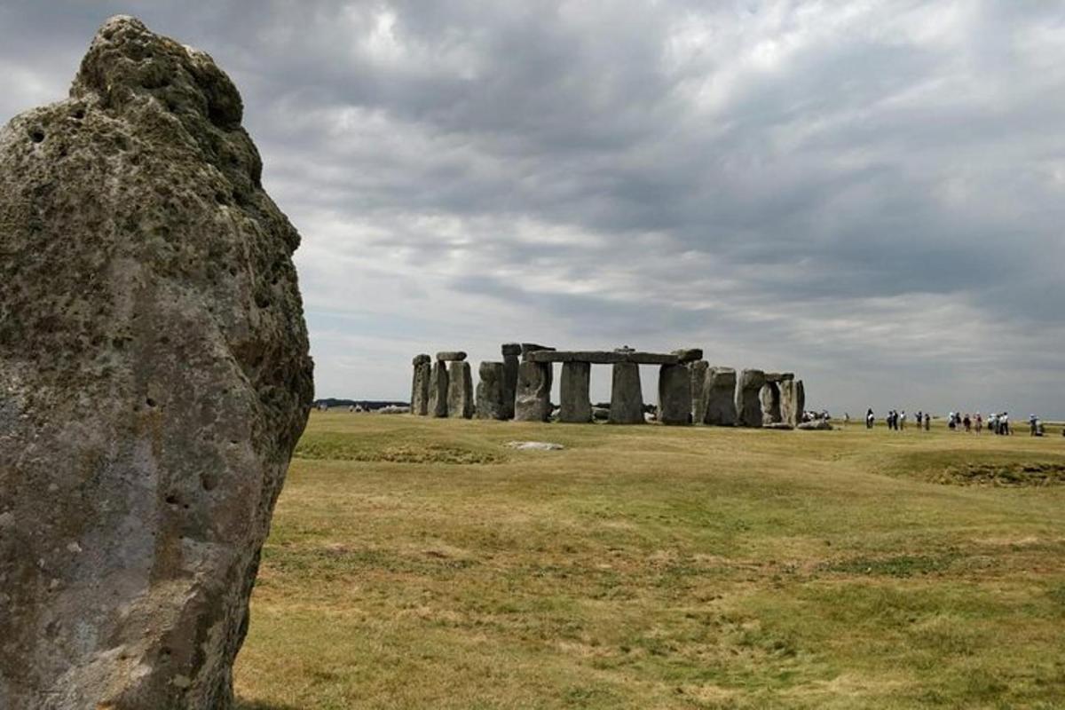 Stonehenge & Bath Private Day Tour from London