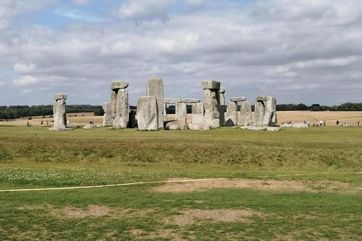 Stonehenge & Bath Private Day Tour from London