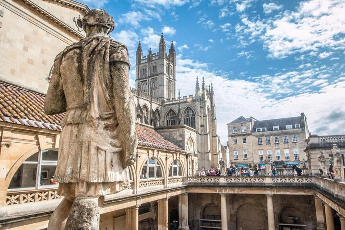 Stonehenge, Bath and Windsor Private Car Tour from London