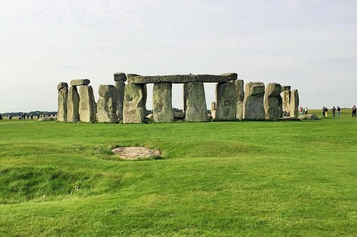 Stonehenge Morning Half-Day Tour from London Including Admission