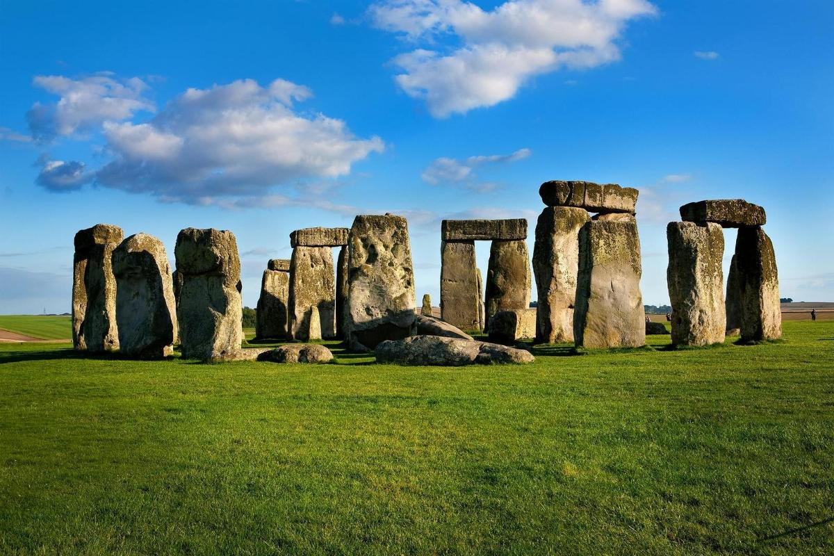 Stonehenge and Bath Day Tour