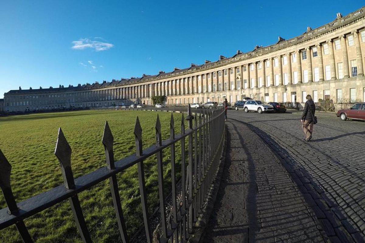 Stonehenge and Bath Tour from London