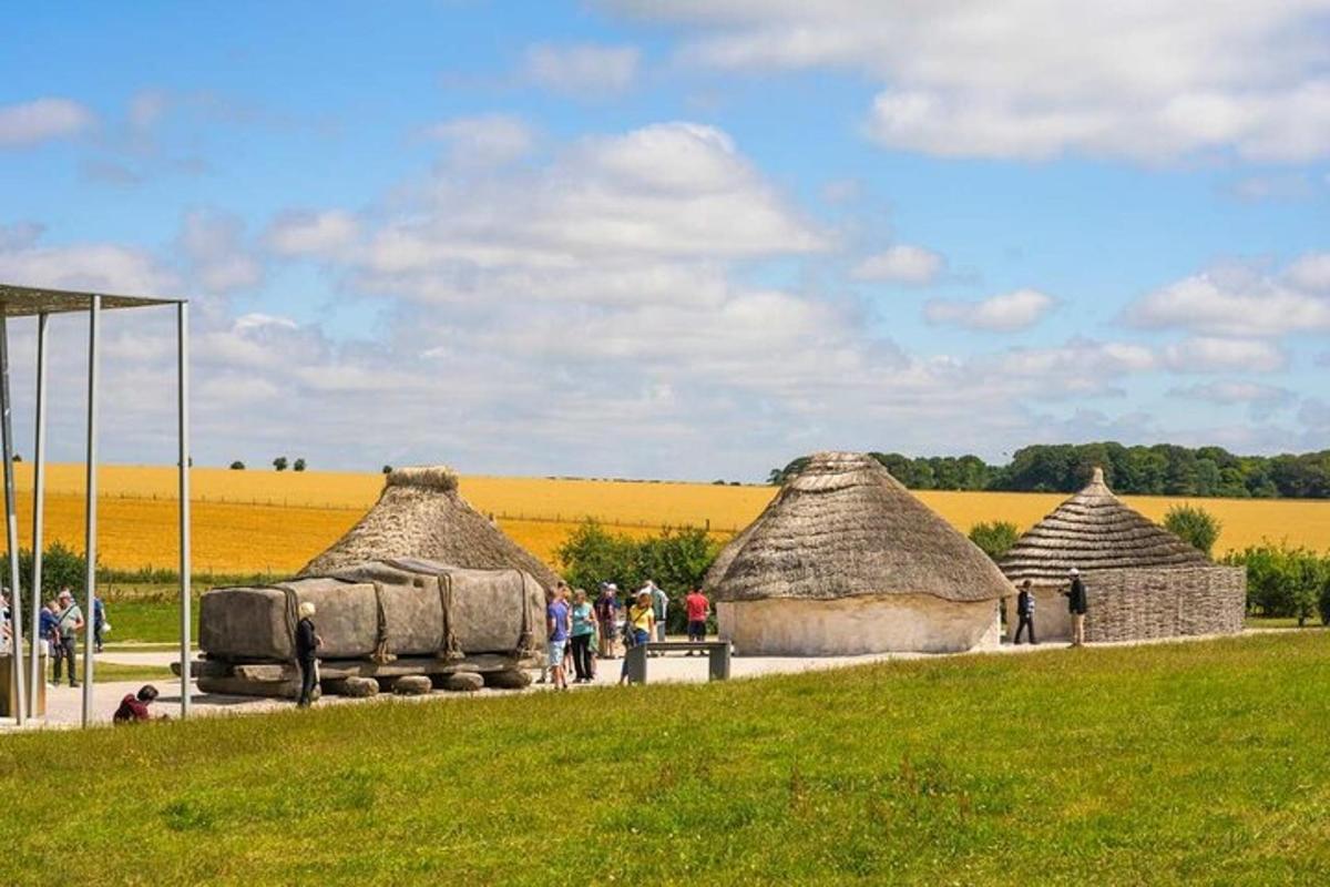 Stonehenge and Windsor Castle Tour from London With Entry Tickets