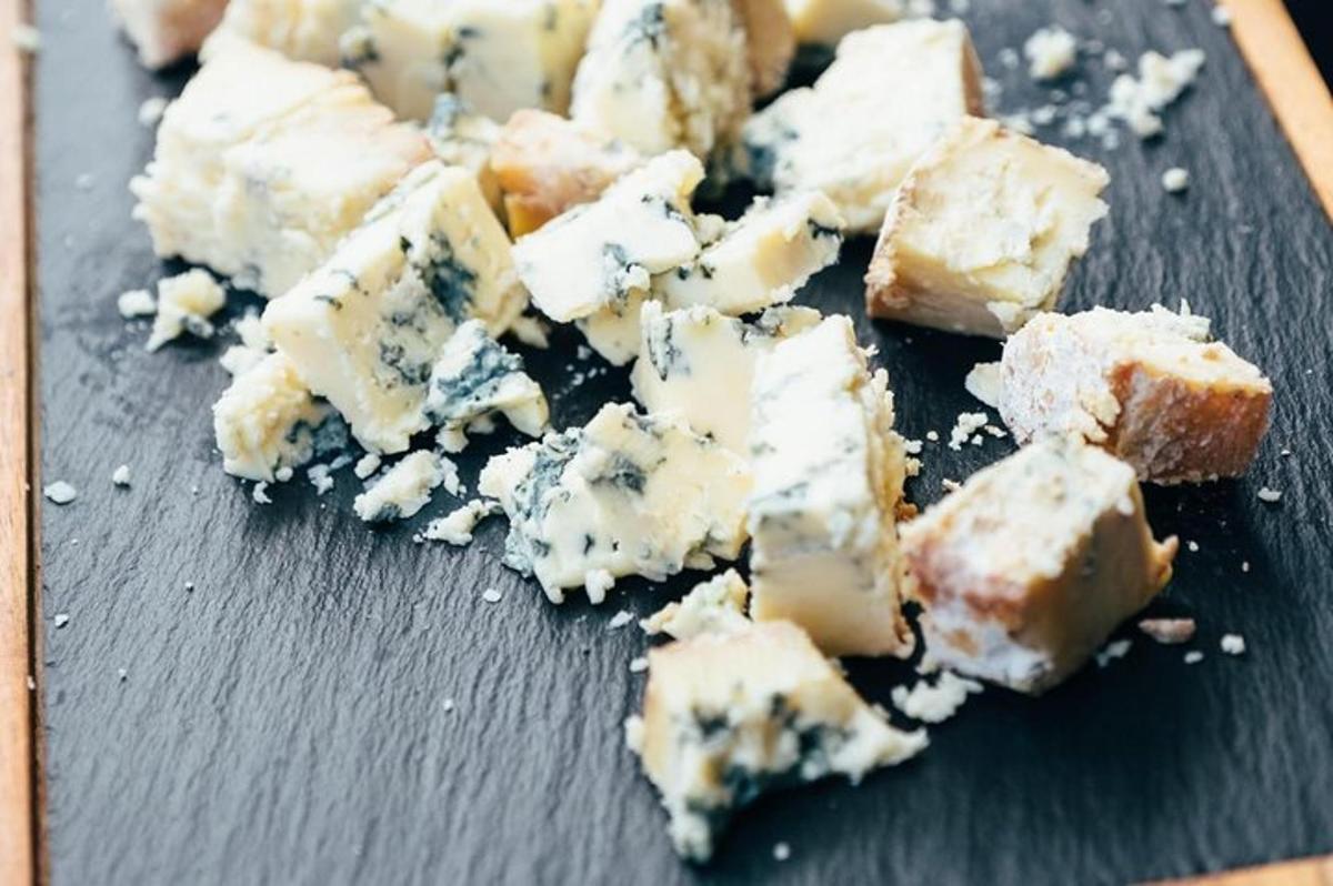 Taste London: Cheese Tasting & Walking Tour