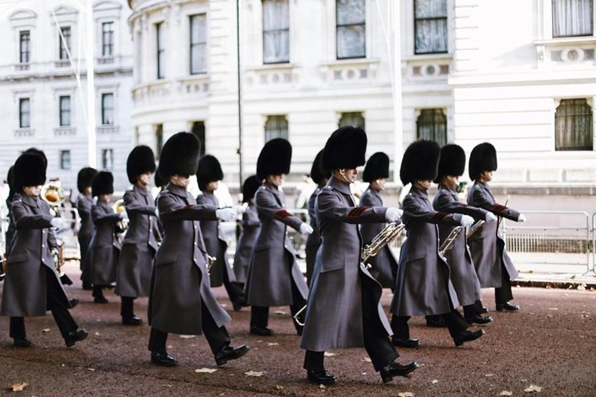 The Changing of the Guard – Exclusive Guided Walking Tour