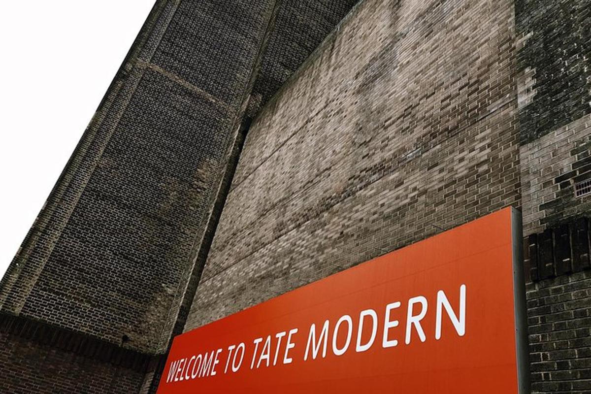 The Tate Modern London Guided Museum Tour – Semi-Private 8ppl Max