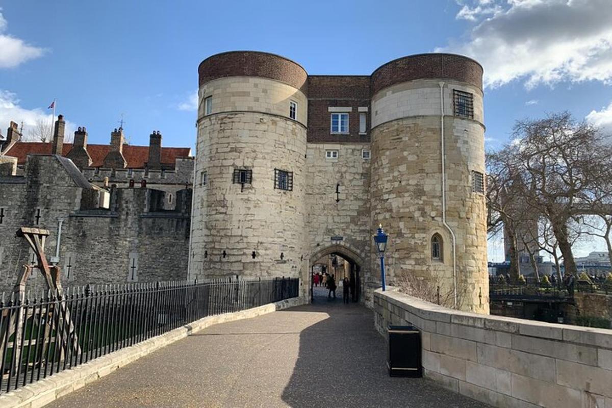 Tower of London Private Guided Tour for Kids and Families